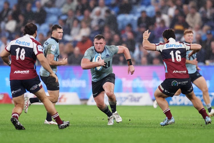 Angus Bell (centre): Irish sabbatical will hopefully be long term gain for NSW Waratahs