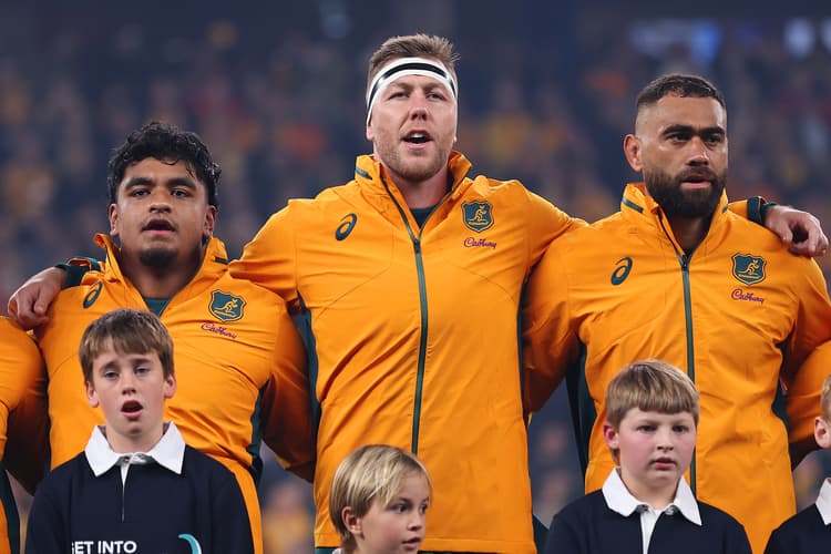 Angus Blyth (centre): “I want to keep improving, play more minutes at the NSW Waratahs and earn the respect of my new team"
